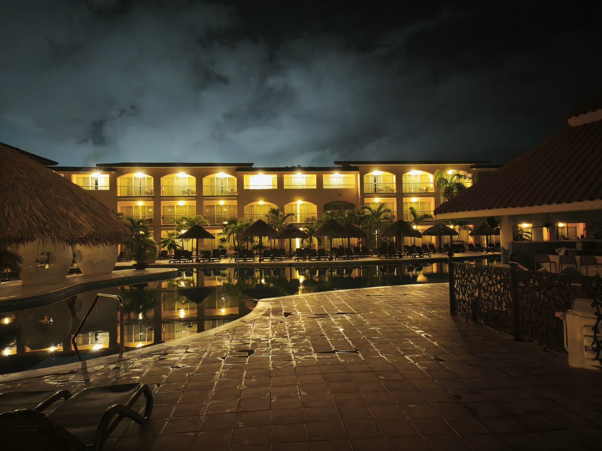 桑多斯普拉卡尔全包式酒店-泳池