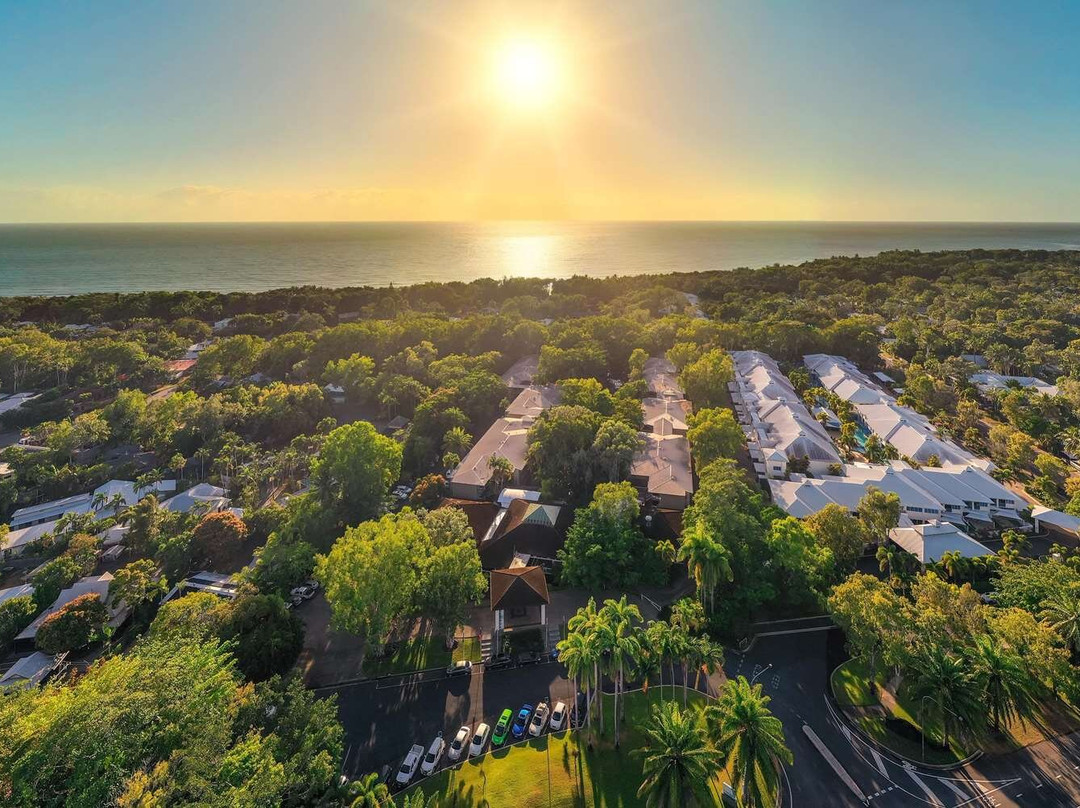 道格拉斯港温德姆华美达度假村主图