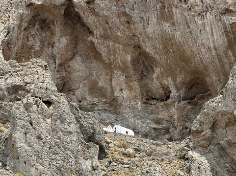 Panagia Katefiani-佩里萨必去景点