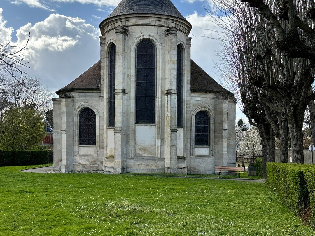 Eglise Saint-Eloi-鲁瓦西必去景点