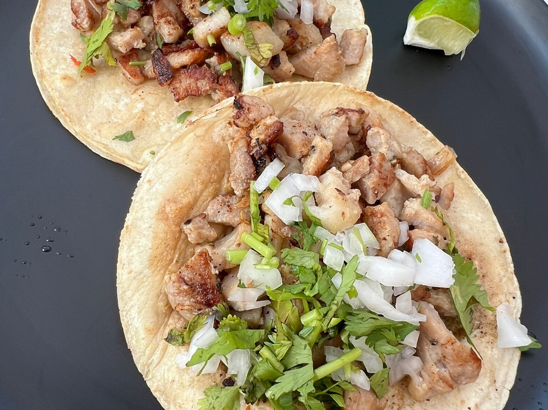 Tacos Y Pastas, Luis Y Marisol