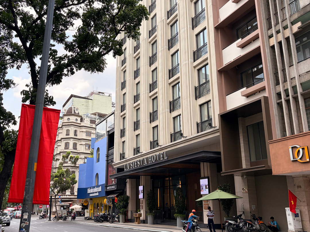 西贡拉希斯塔尊贵酒店主图