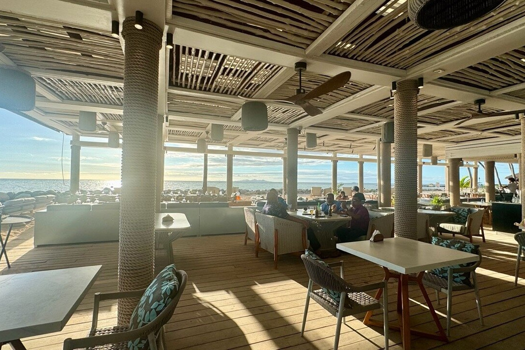 斐济喜来登高尔夫海滨度假酒店主图