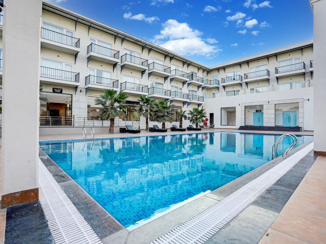 Sunday Resort & Spa Manesar by CheckIn, Gurugram