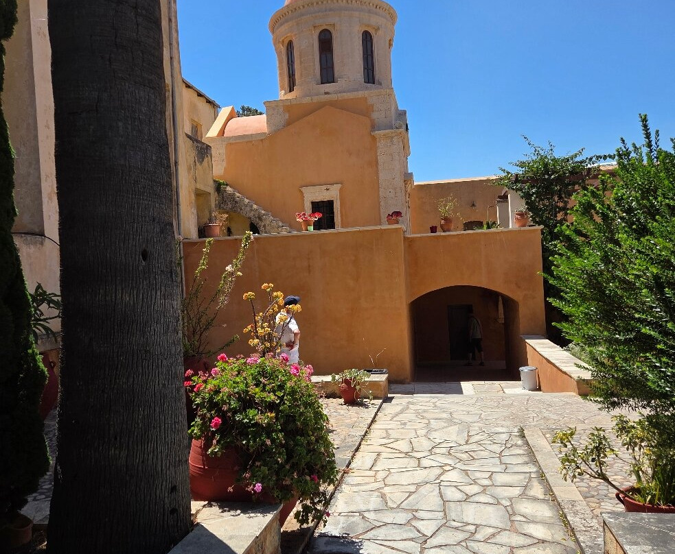 Agia Triada Monastery-Agios Ioannis Pyrgiotissis必去景点