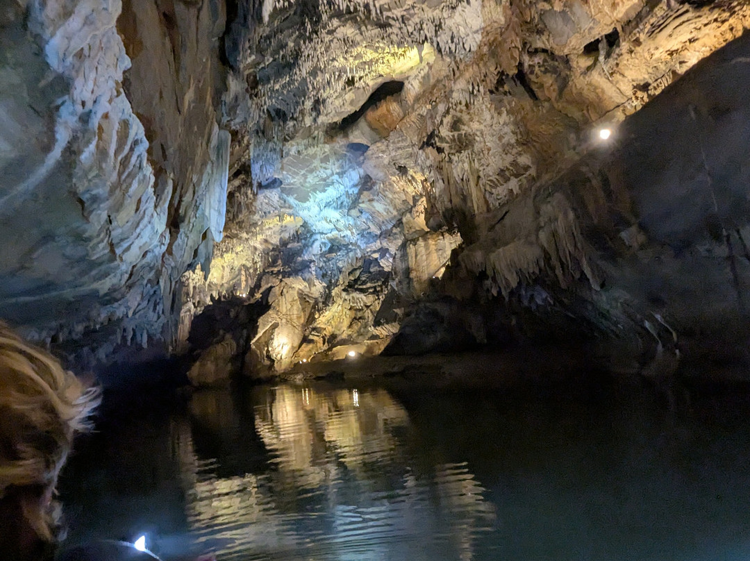 Penn's Cave & Wildlife Park-中心大厅必去景点