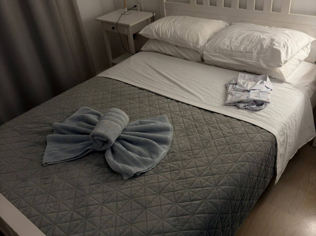 Almira Hotel主图