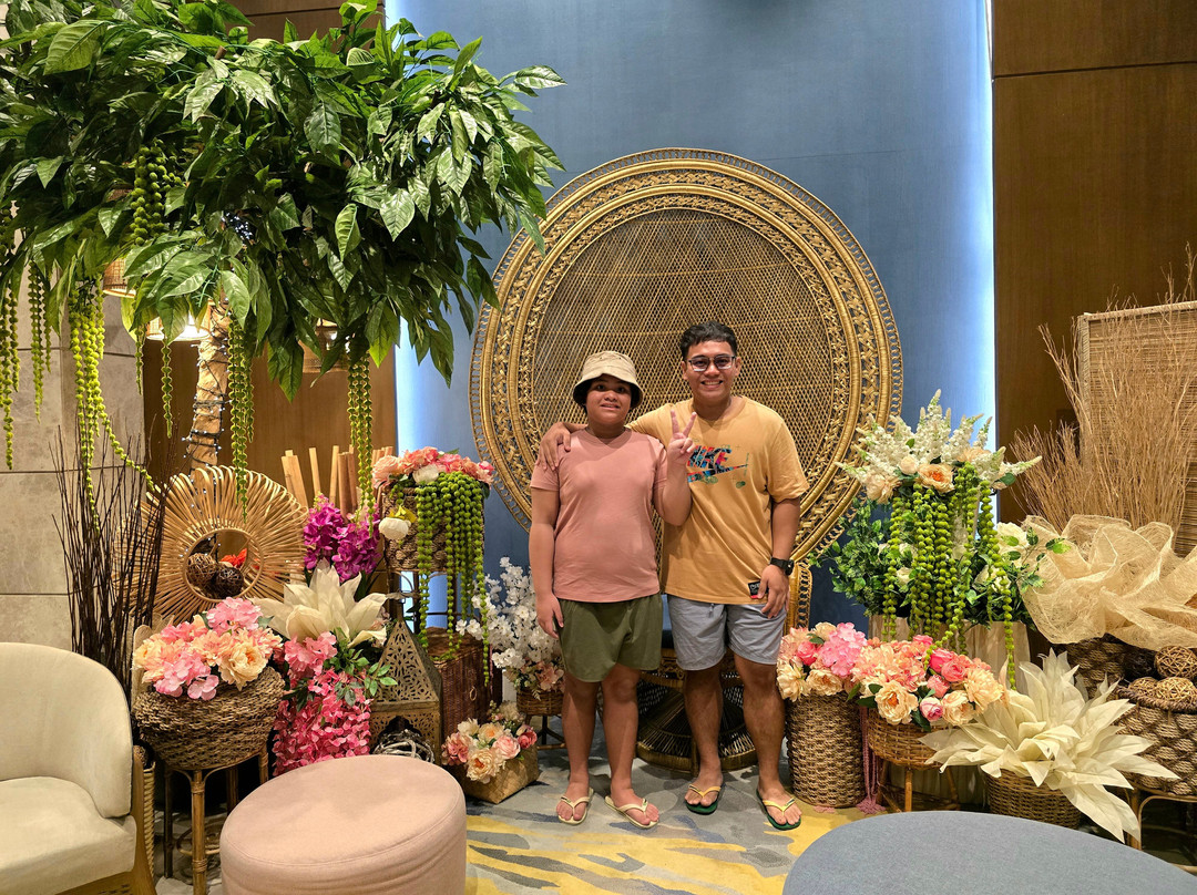 马尼拉馨乐庭湾城酒店主图