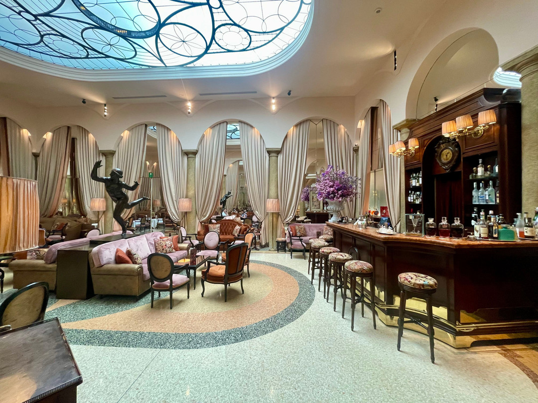 米兰大酒店-立鼎世酒店集团主图
