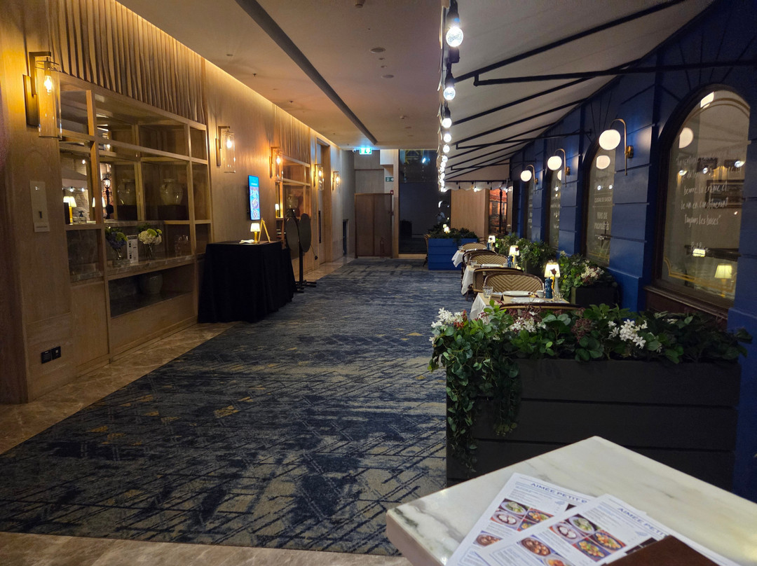 诺富特曼谷兰实未来公园酒店主图