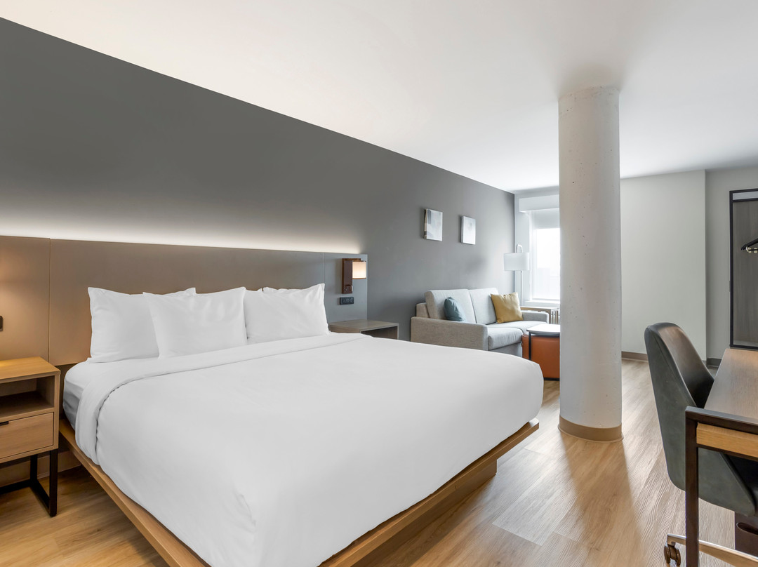 Four Points by Sheraton Newark Airport