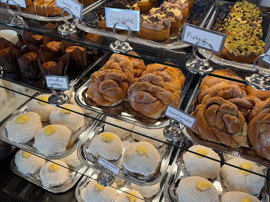 Broms Gelatobar og Bakeriutsalg
