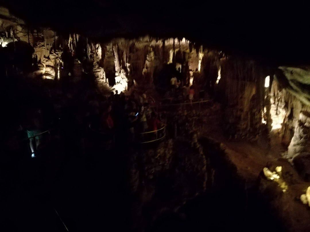 Cuevas Dels Hams-克里斯托港必去景点