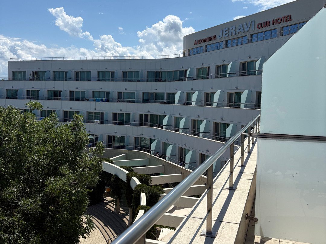 JERAVI Alexandria Club hotel主图