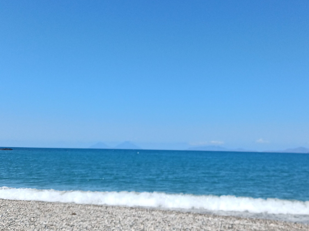 摩纳哥天然海滩主图