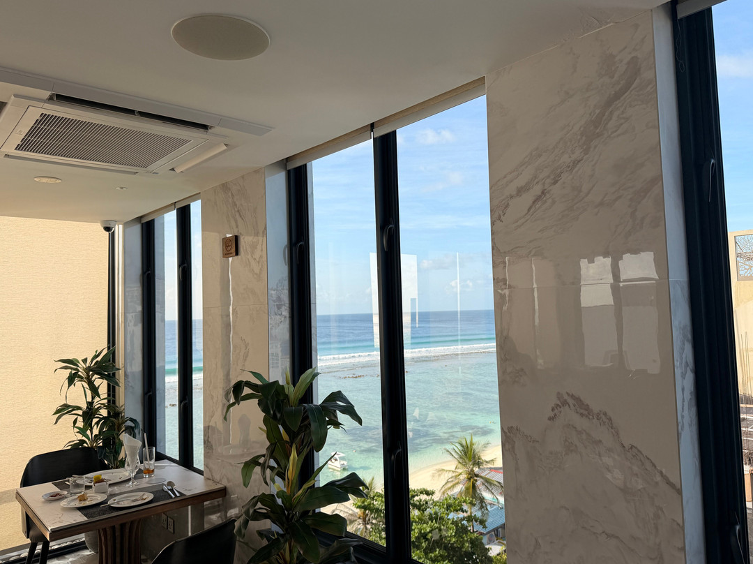 呼鲁马累海洋大酒店主图