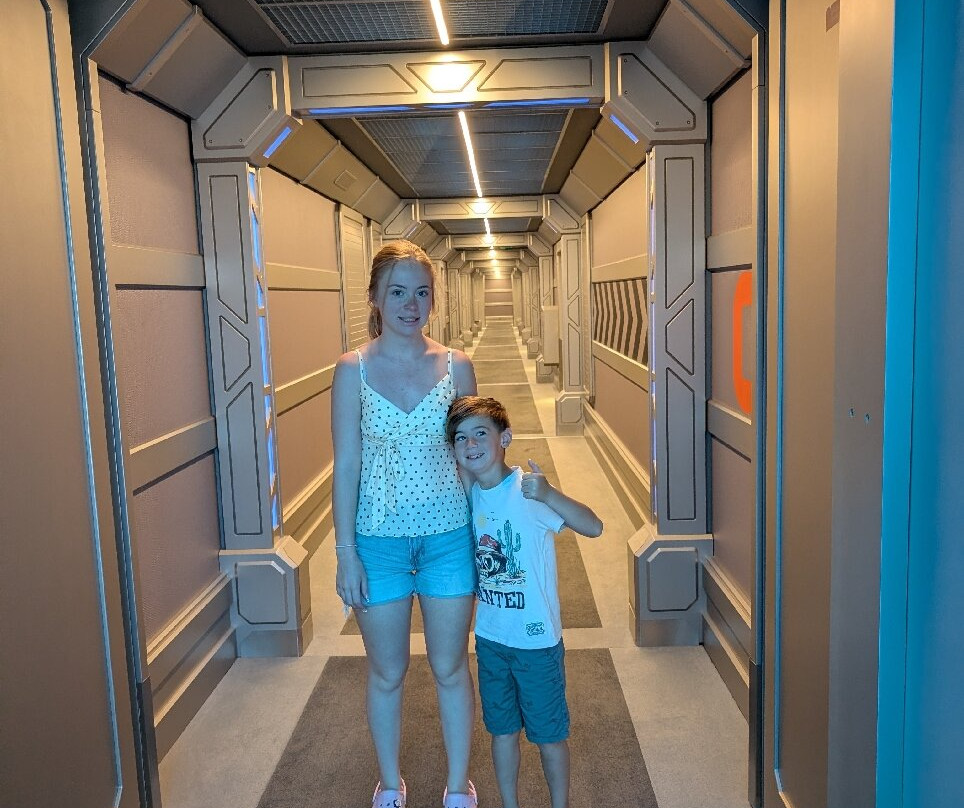 Hôtel Station Cosmos Futuroscope主图