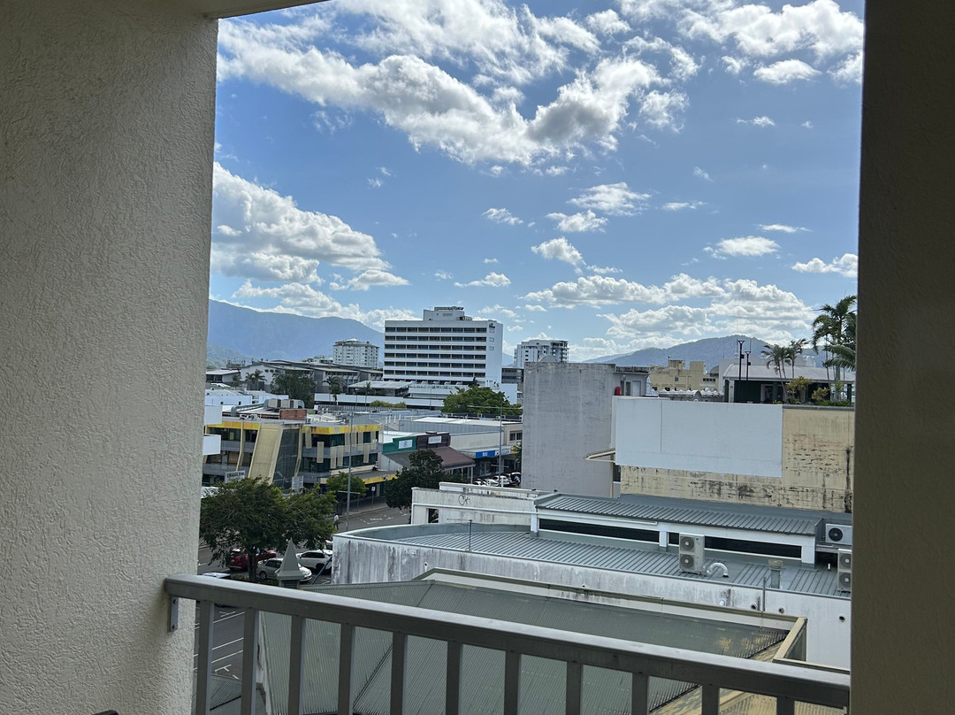 奎伊斯市雷吉斯公园酒店主图