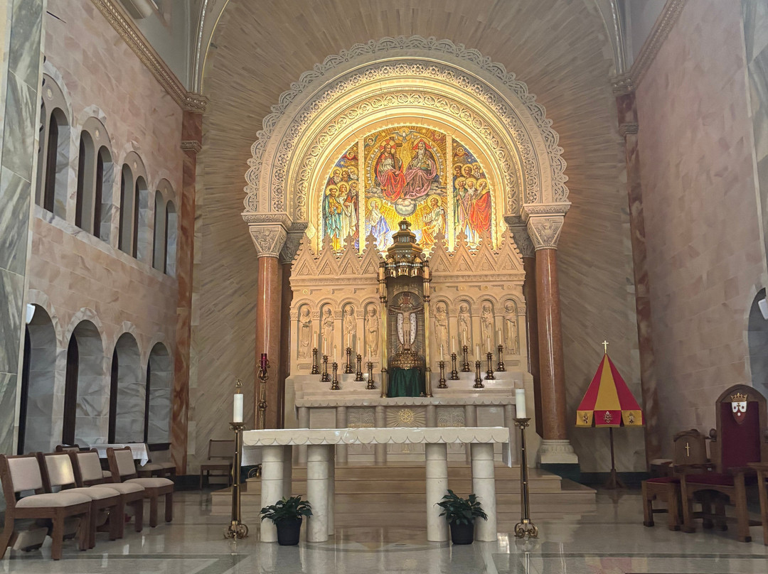 Basilica and National Shrine of Mary Help of Christians at Holy Hill-Hubertus必去景点