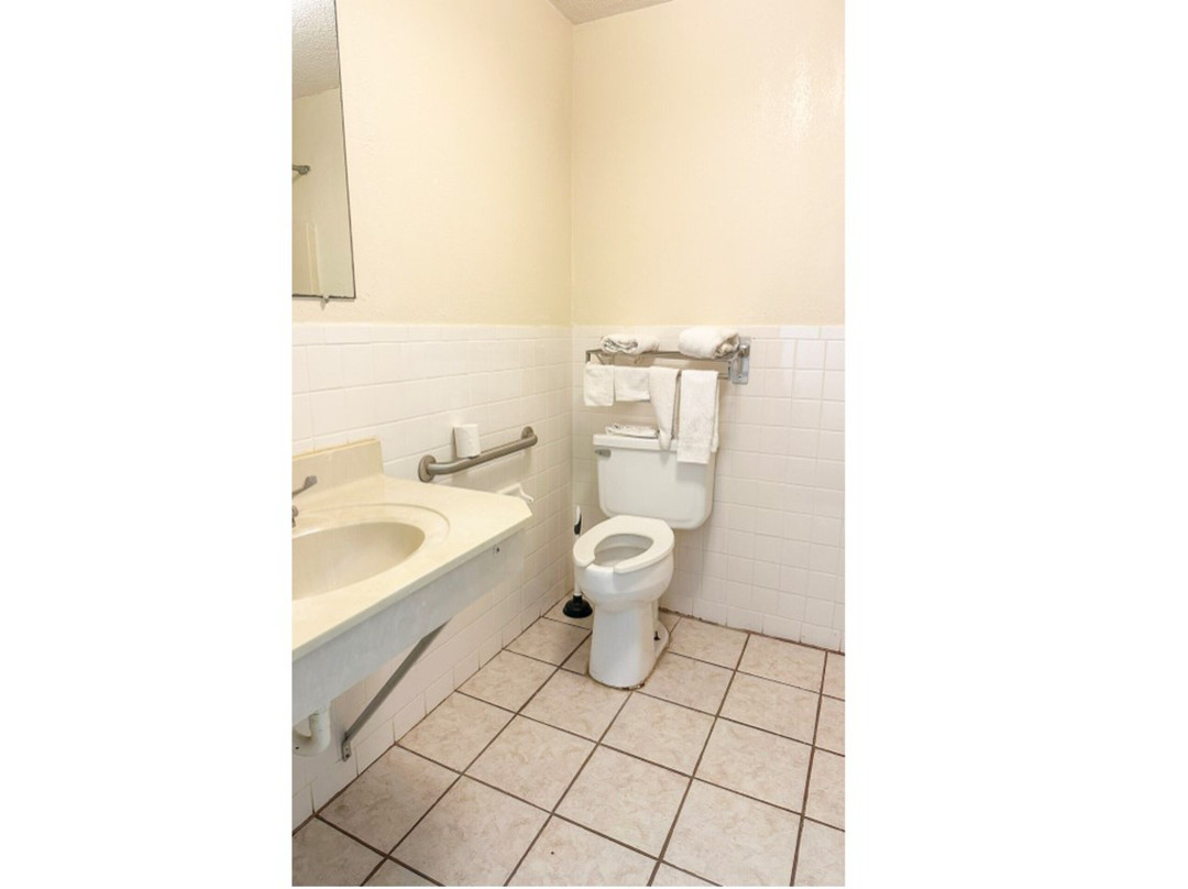 Super Inn & Suites By Oyo Milledgeville