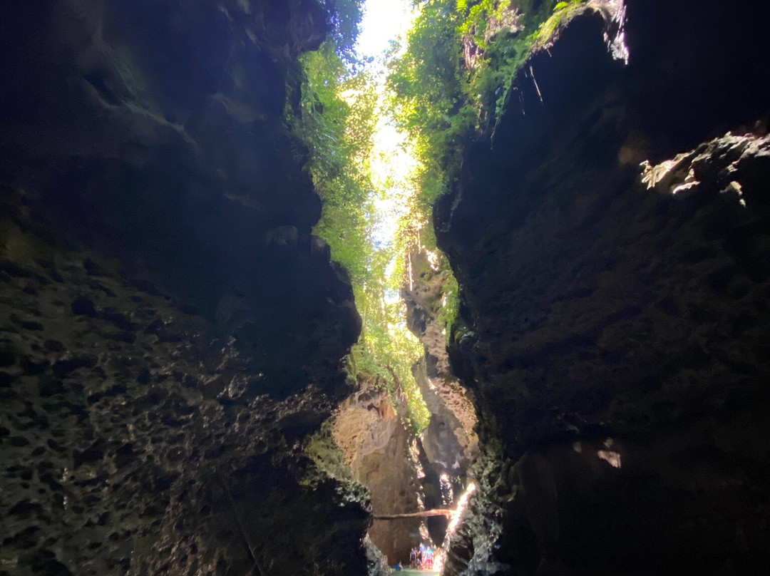 Blue Water Falls and Cave-Baggao必去景点