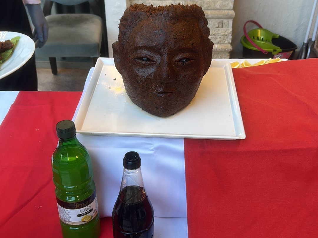 金岩石海滩酒店主图