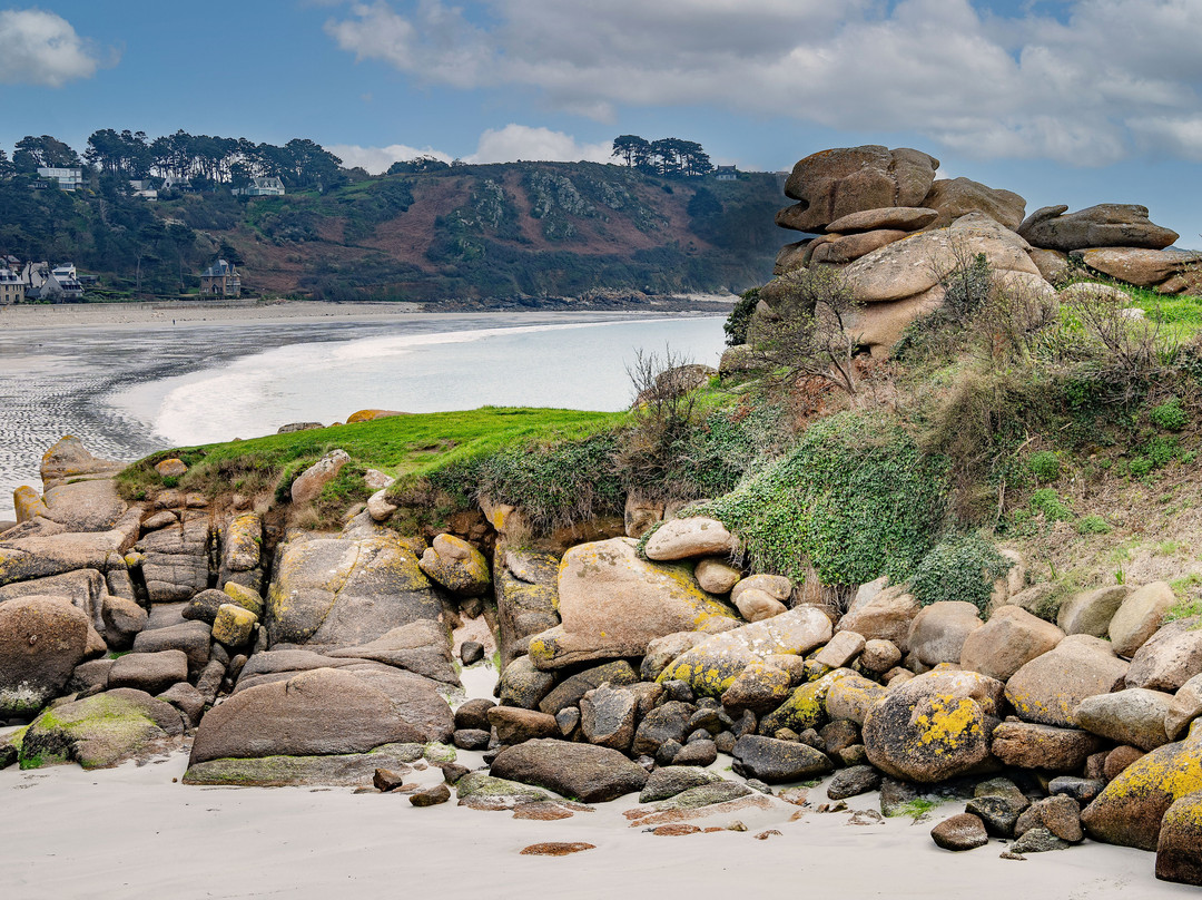 Plage de Pors Mabo-Trebeurden必去景点