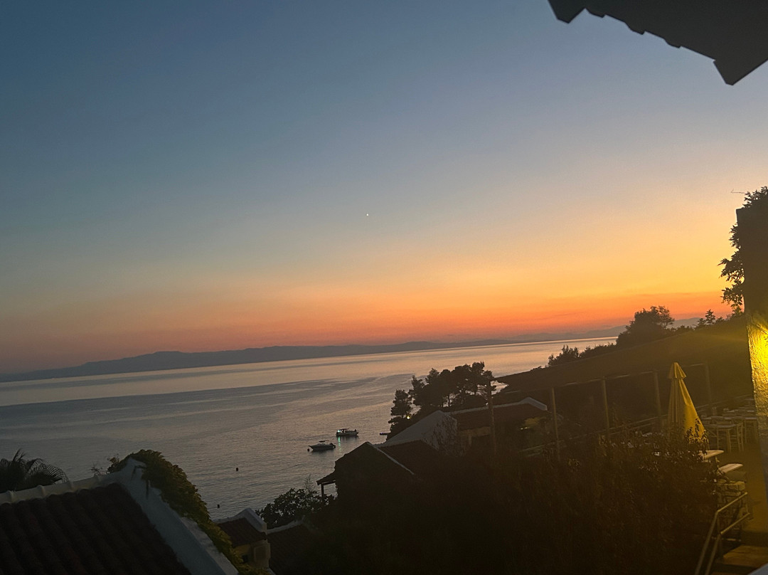阿德里纳海滩酒店主图