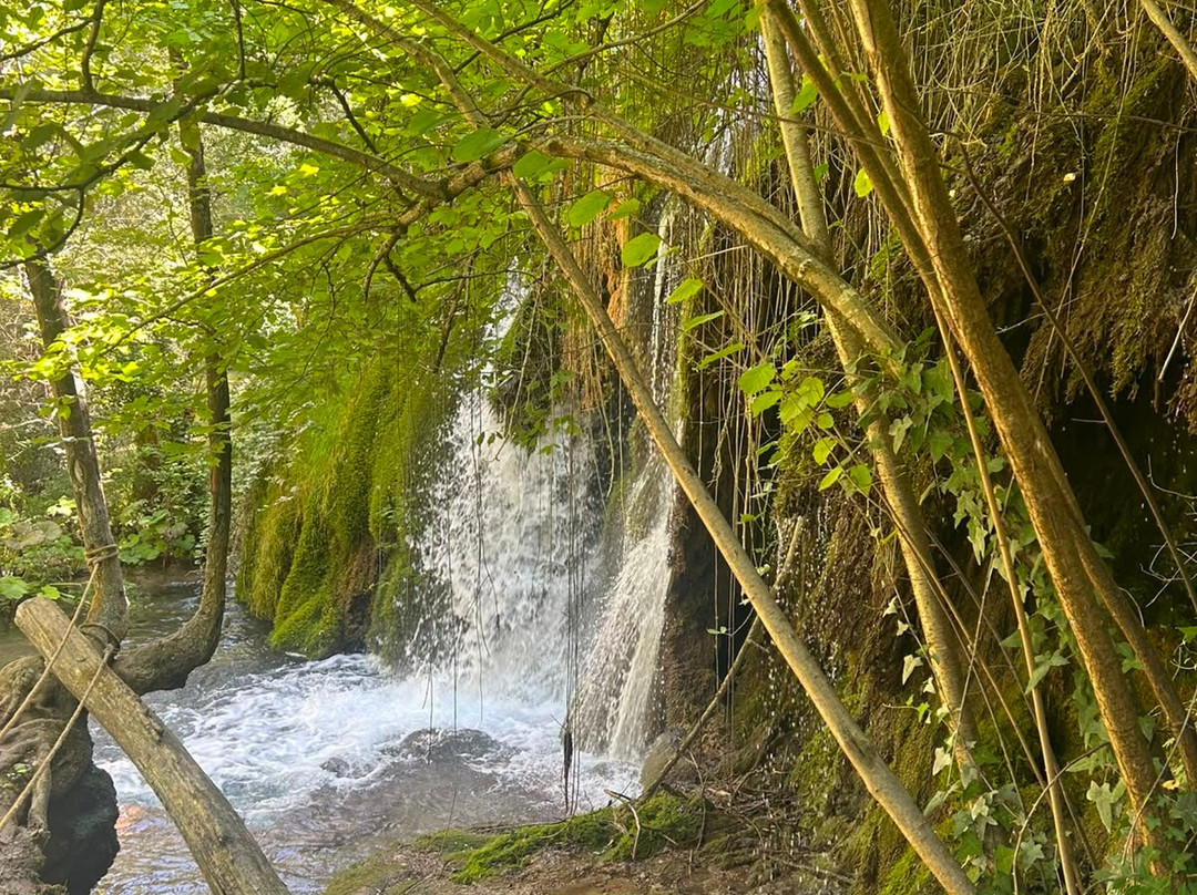 Cascata del Volturno-Castel San Vincenzo必去景点