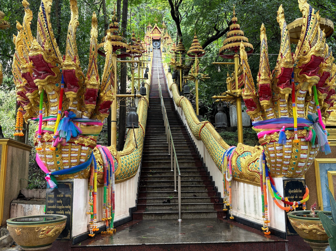 Wat Cha Am-七岩必去景点