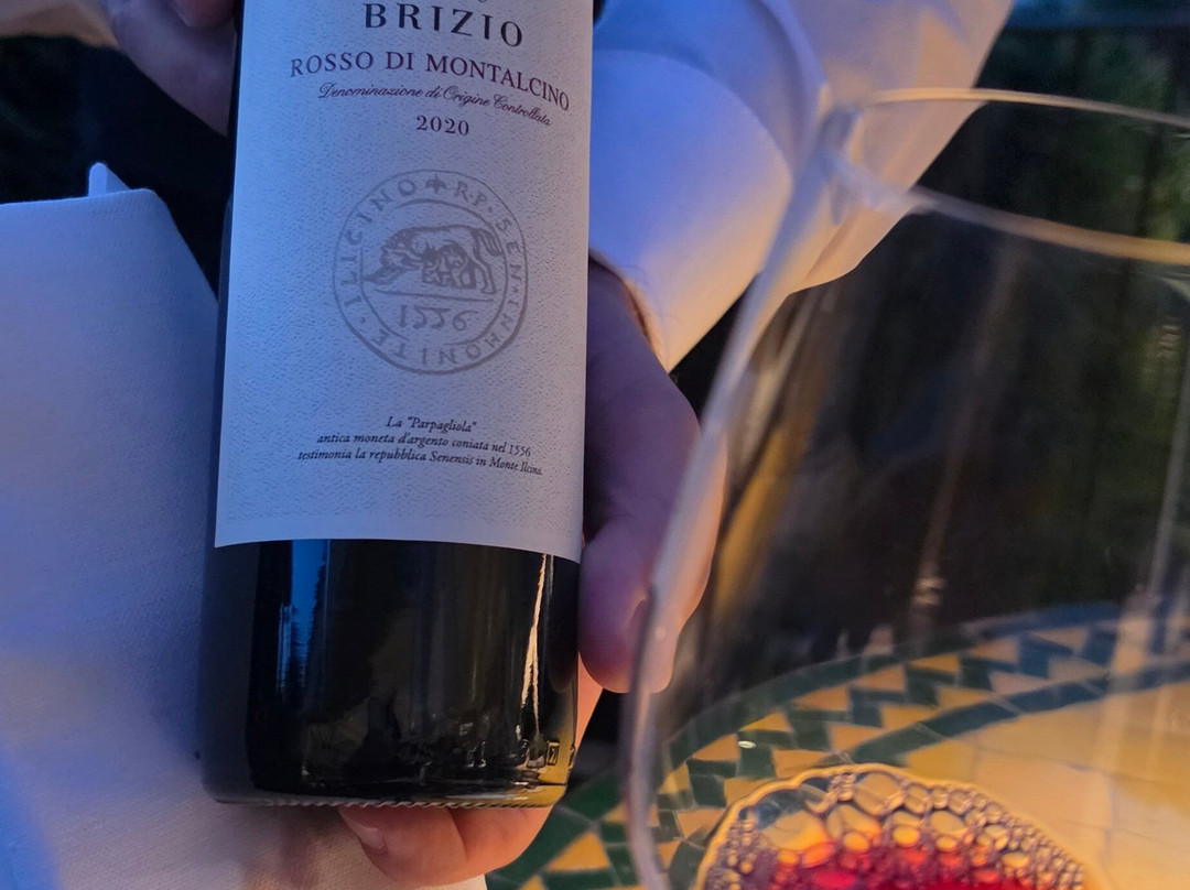 帕拉迪索帕可套房酒店主图