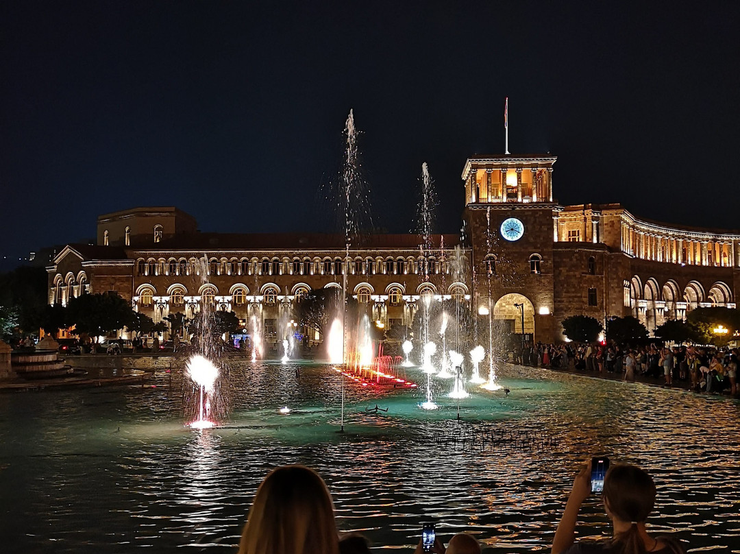 Dancing Fountains-埃里温必去景点