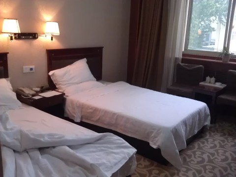 淇县天天如家商务酒店（朝歌老街店）-客卧