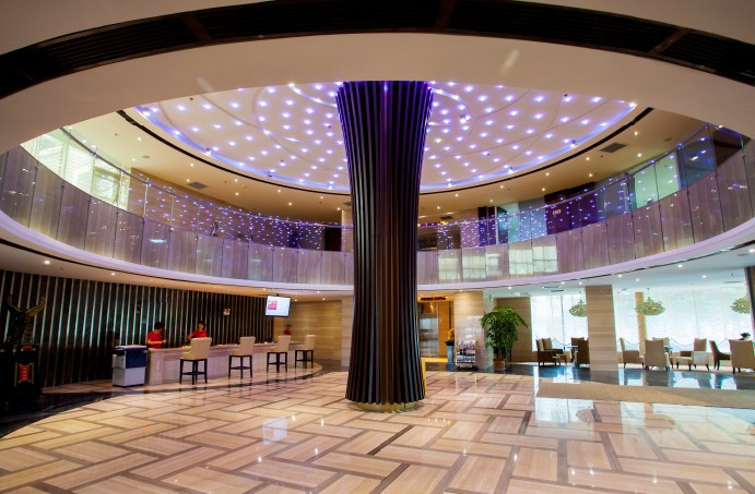 荣成名人酒店主图