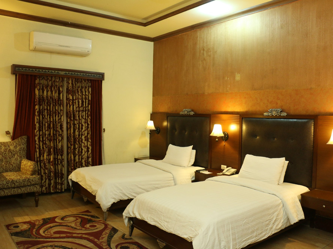 Garvaish Luxury Hotel