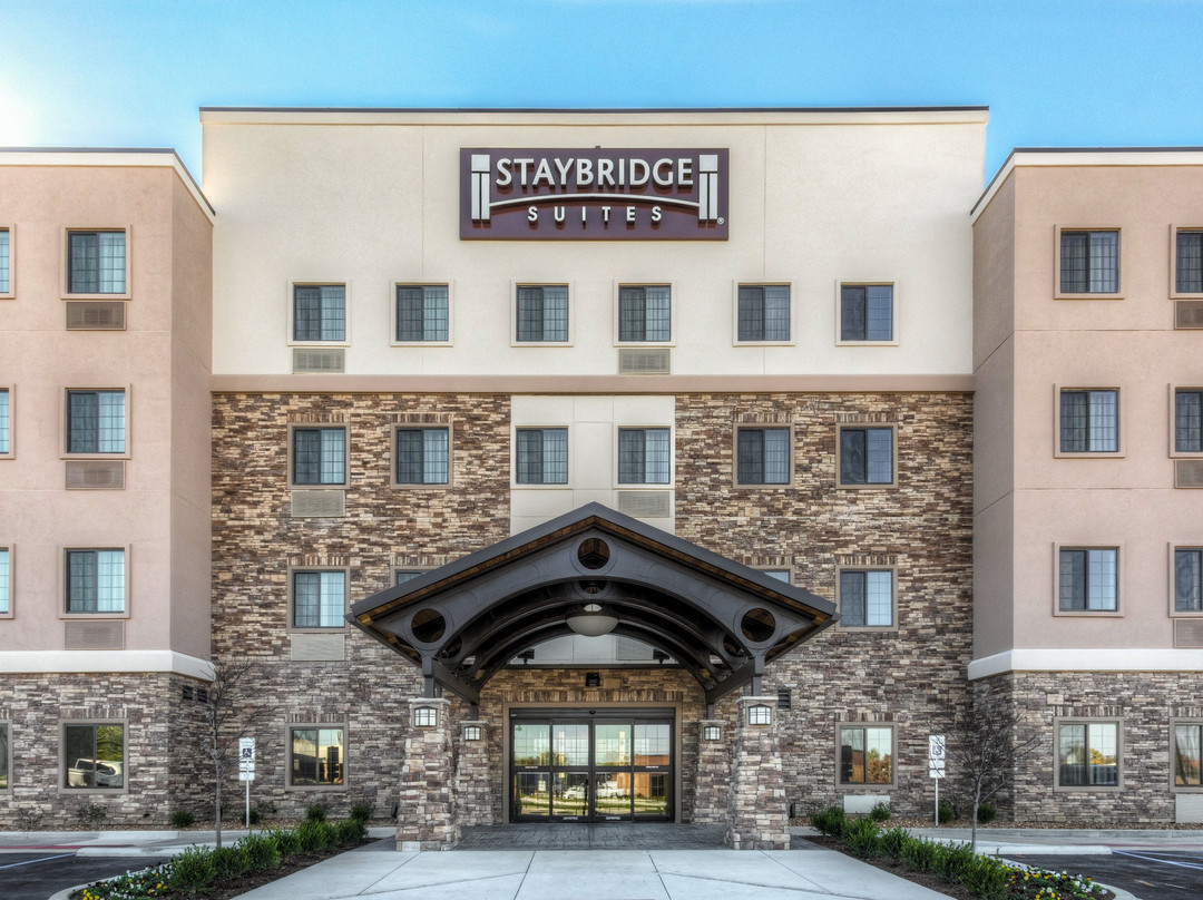 Staybridge Suites St Louis - Westport by IHG