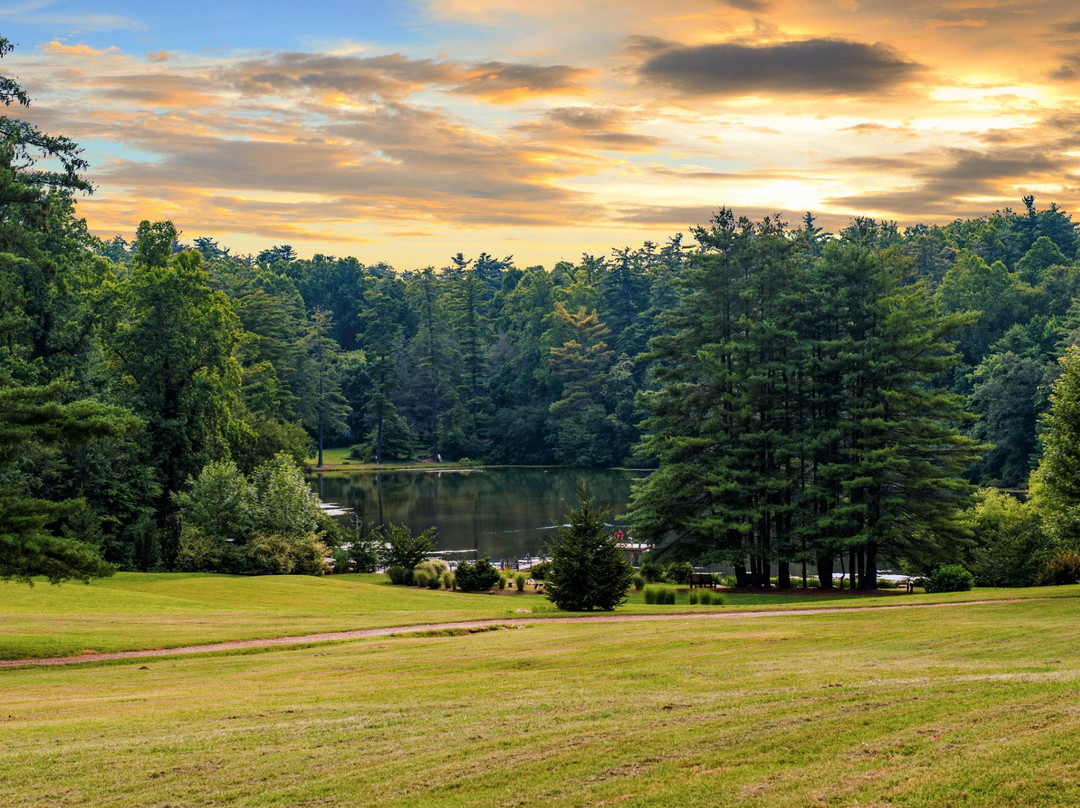 Highland Lake Inn & Resort主图