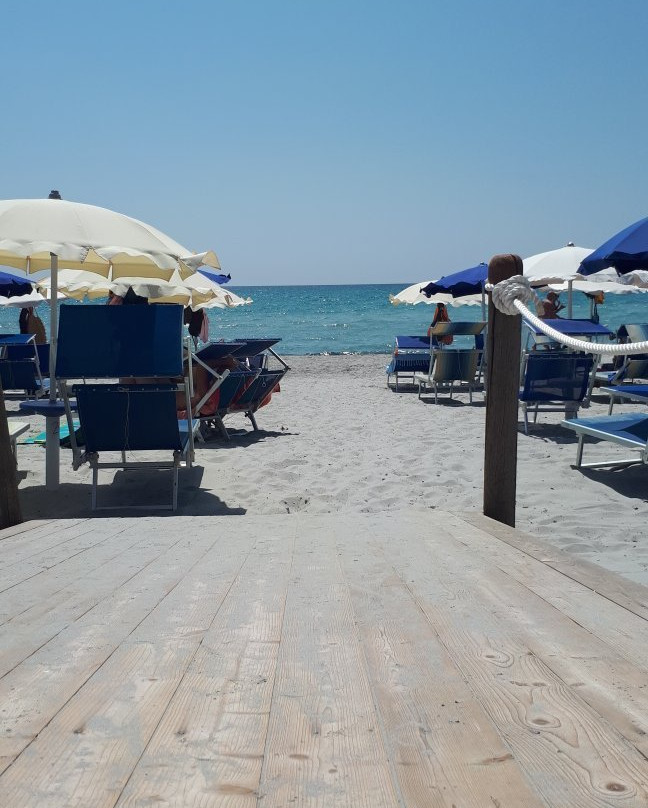 Il Delfino-Sant'Anna Arresi必去景点