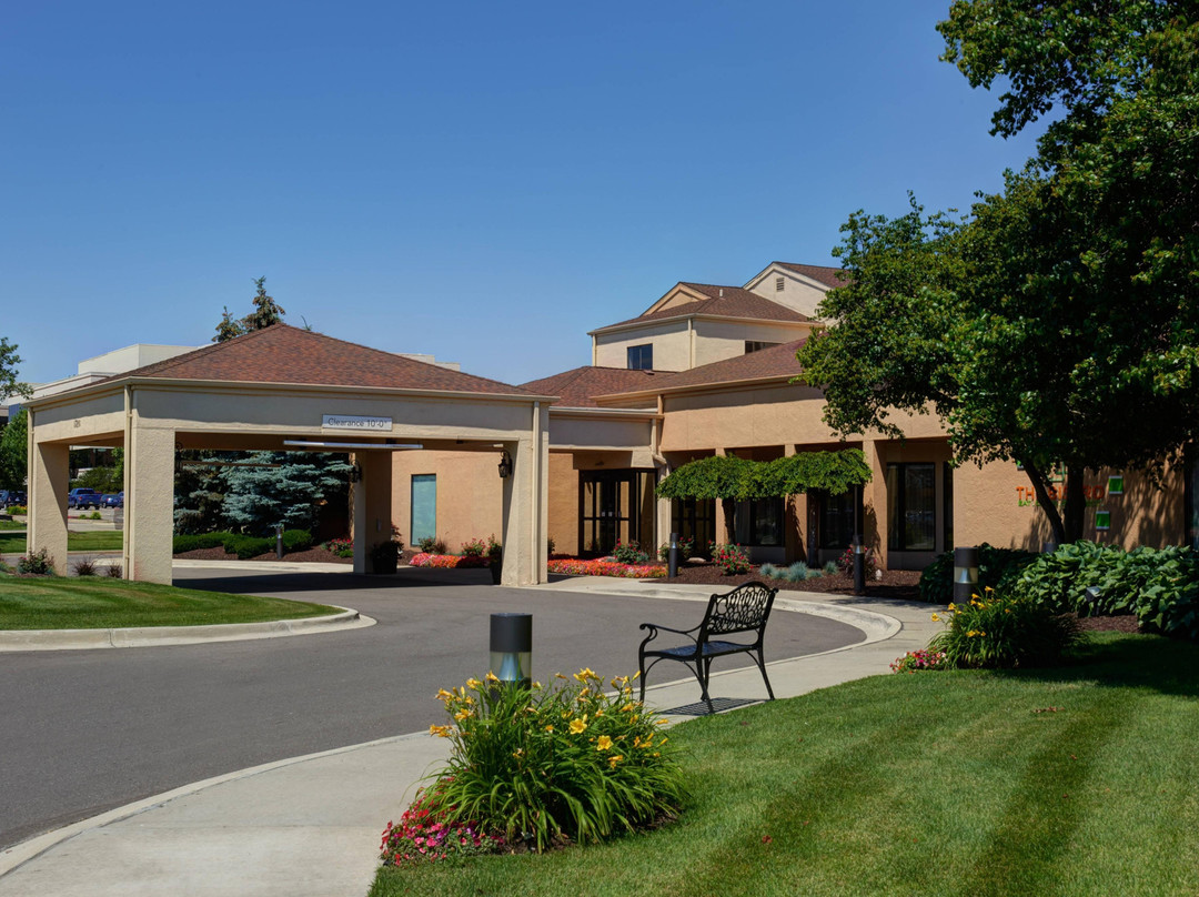 Courtyard by Marriott Detroit Livonia主图
