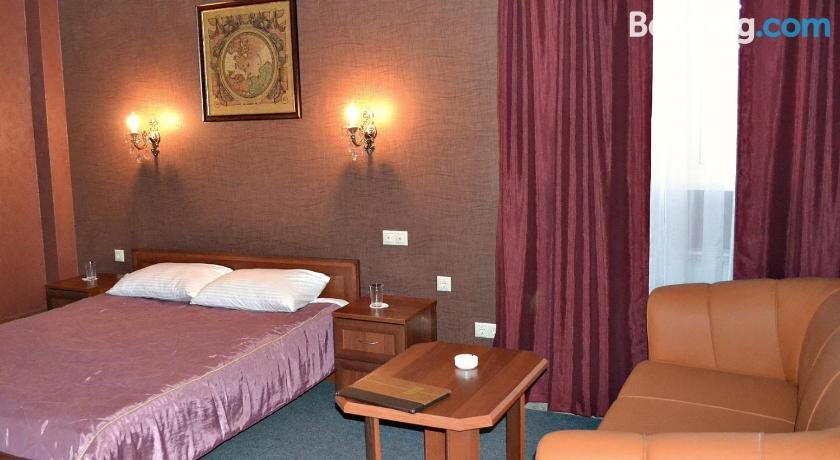 Hotel Next