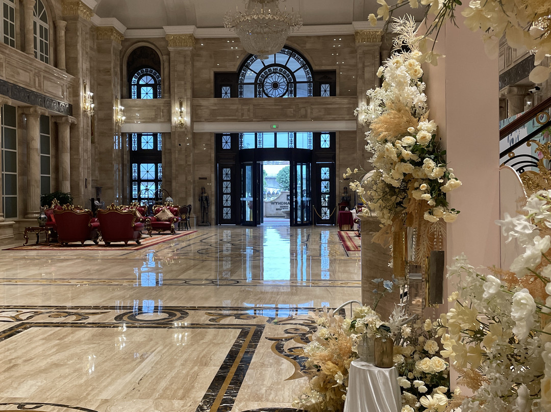 昆明亿壕城堡温德姆至尊酒店主图