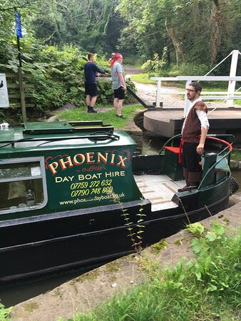 Phoenix Day Boat Hire-Whaley Bridge必去景点