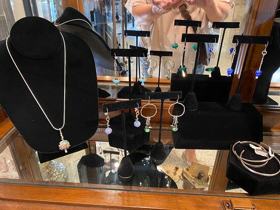 Main & Maxwell-Greenwood必去景点