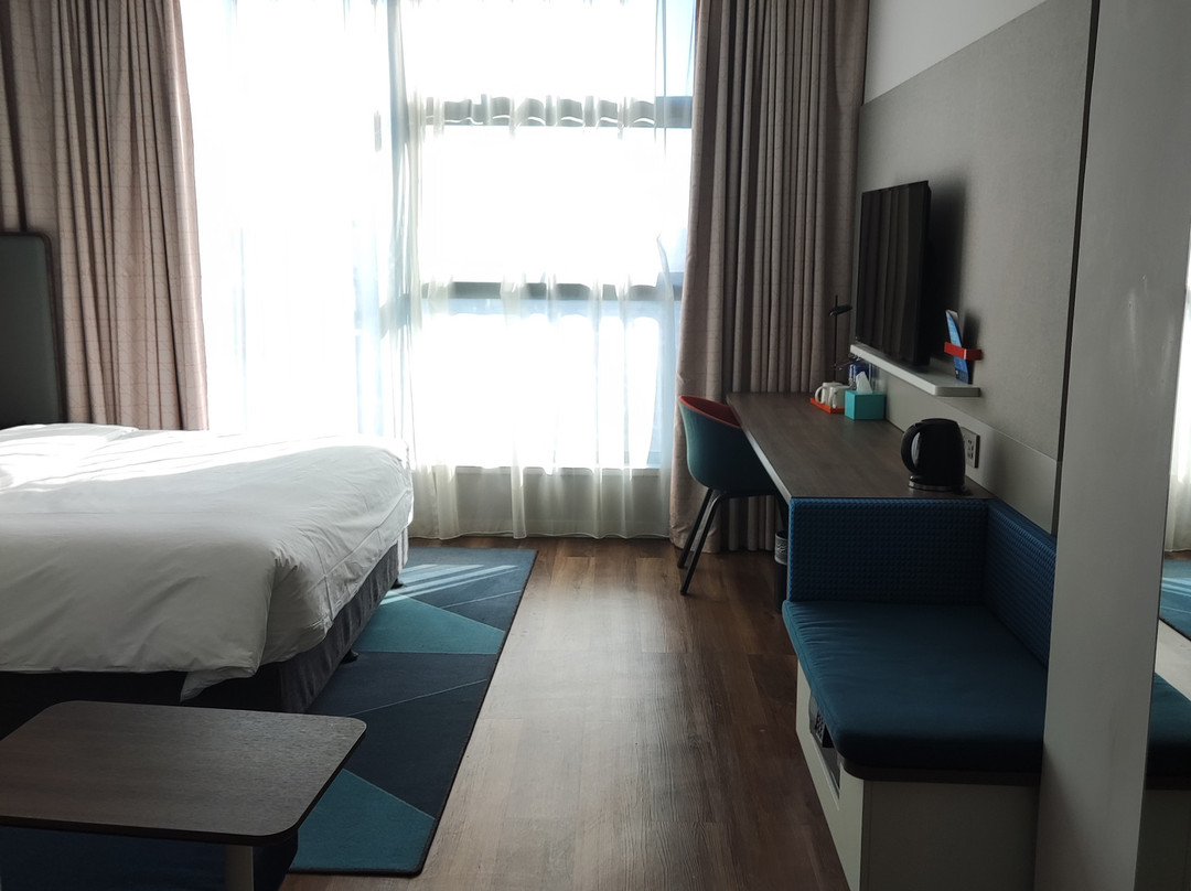 开封迪臣智选假日酒店主图