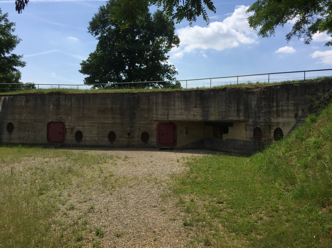 German War Bunker B-Werk景点图片