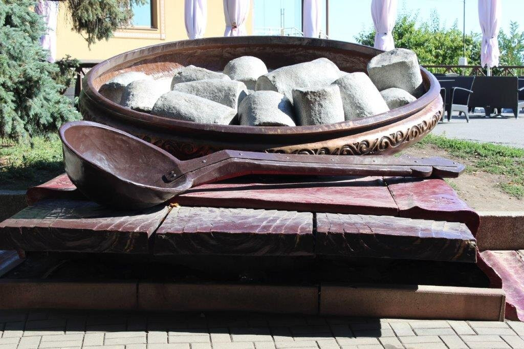 Poltava Dumplings Monument-Poltava必去景点