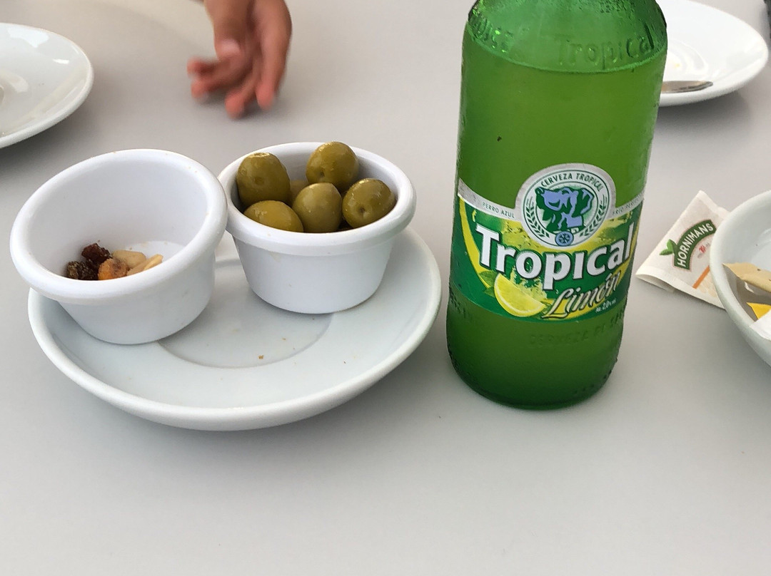 Isla de Graciosa餐馆和美食-Bar El Saladero