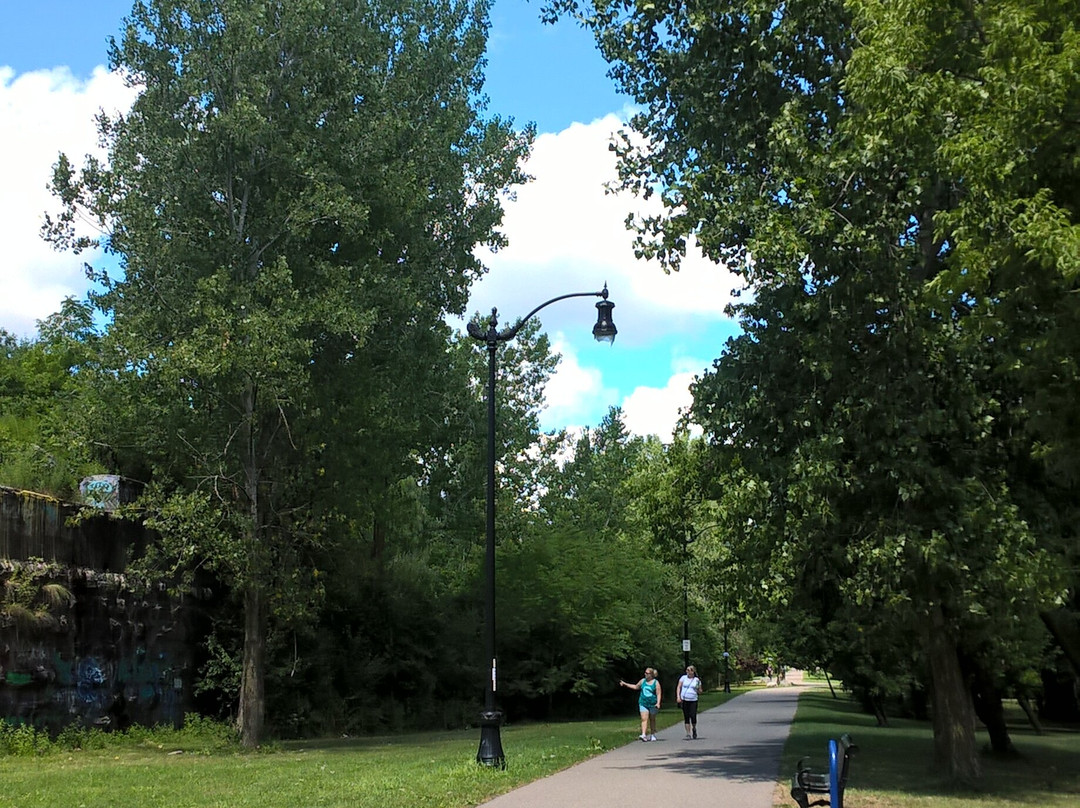 Rails to Trails Bike Path景点图片