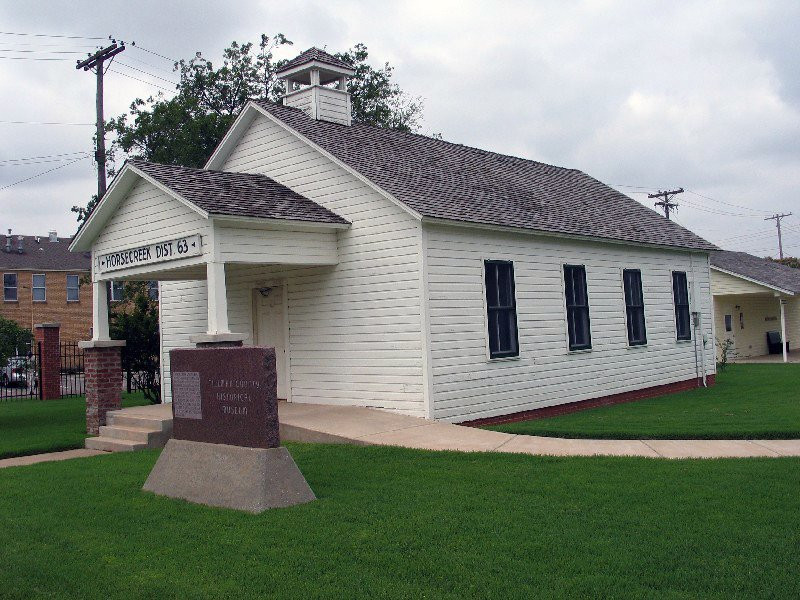 Pioneer Heritage Townsite Center景点图片