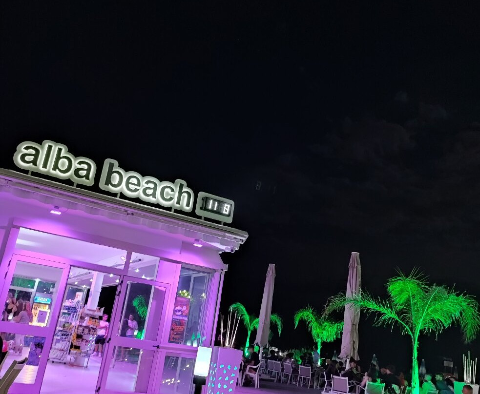 Alba Beach景点图片
